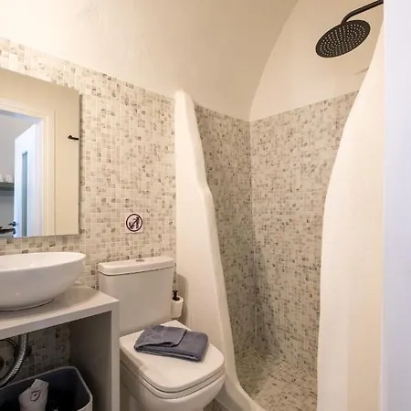 Apartmanhotel Outopoia Cave 4*