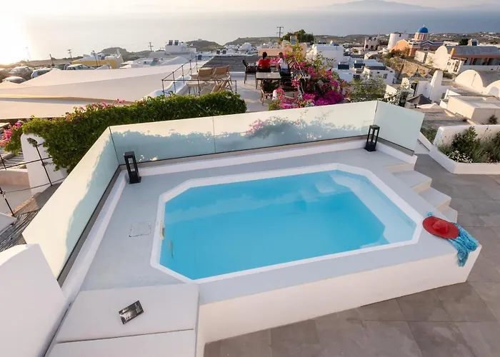 Outopoia Cave Aparthotel Oia (Santorini)