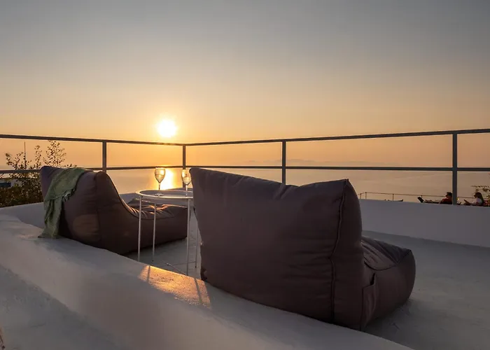 Outopoia Cave Oia (Santorini)