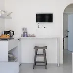 Outopoia Cave 4* Oia