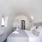 Outopoia Cave Hotel apartamentowy Oia
