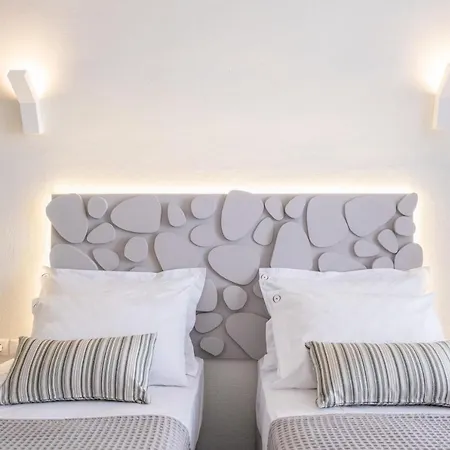 Apartahotel Outopoia Cave 4*