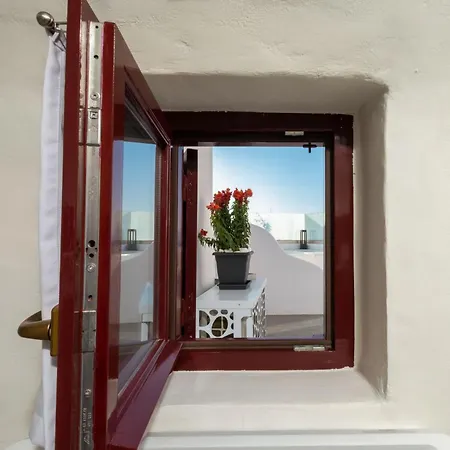 Outopoia Cave מלון דירות אויה