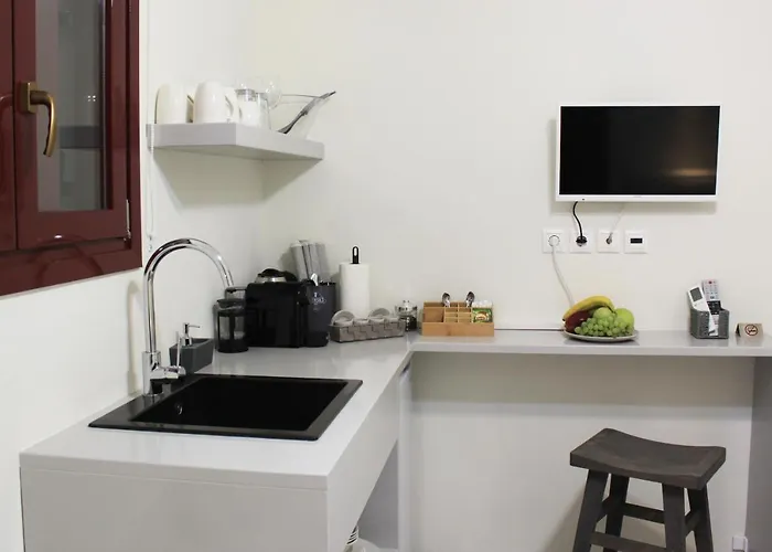 Outopoia Cave Apart-hotel Oia