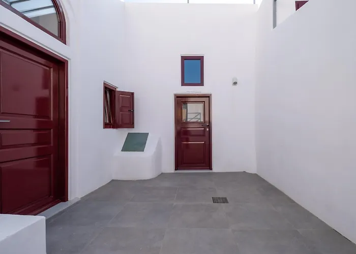 Outopoia Cave Oia (Santorini)